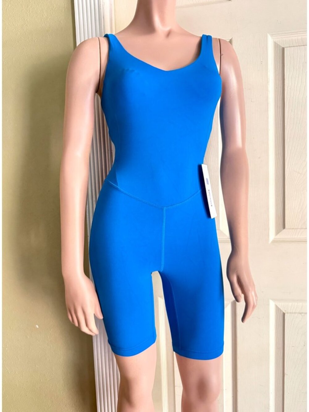 size 2 NWT Lululemon align bodysuit 8" poolside blue one piece workout‎ romper